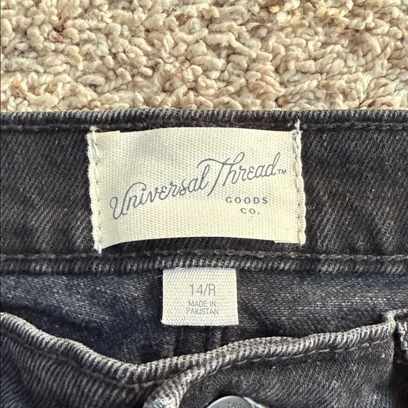 Universal Thread Women's Black Wash High Rise Flare Jeans size 14 - Picture 5 of 9